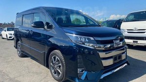 Роскошный МИНИВЕН Toyota Noah WxB 2 литра Авто из Японии