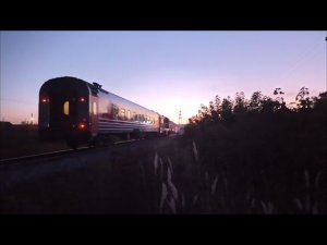ЧМЭ3-3232 с пригородным поездом, станция Позимь