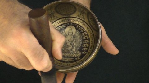 Поющая чаша Бутанская 15,4 см, Фа 348 Гц