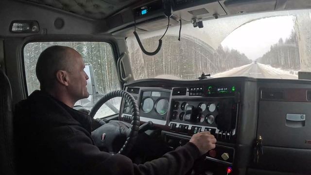 Кенворт Т-660.   Продолжаем движение на Алексинн. Поломка за поломкой.