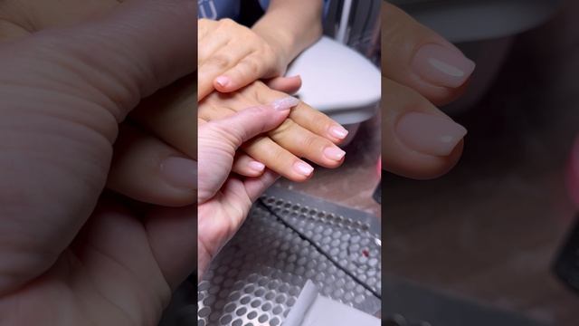 Восстановление ногтей сращивание под укреплением гелем