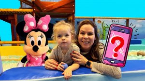 Мини-Маус потеряла телефон. Анна Мария и мама в детском развлекательном центре Ocean Park,New Jersey