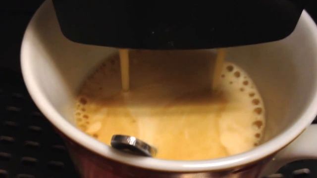 Утреннее кофе))) жесть как шумит(( смотреть онлайн