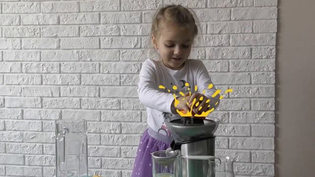 Мила делает лимонад но крыса украла лимоны