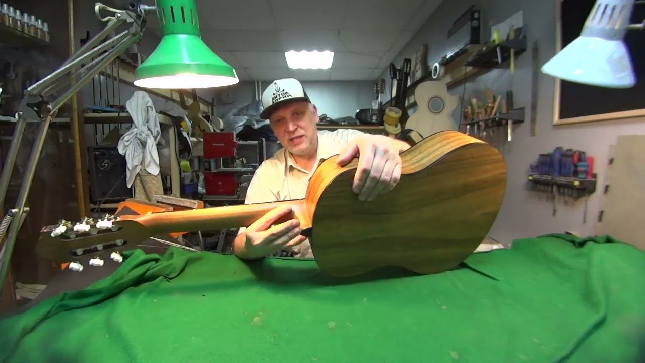 Почему нельзя покупать гитару с фанерной декой. Как отличить массив от фанеры на верхней деке гитары смотреть онлайн