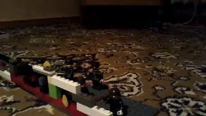 Лего мультик лего против солдатиков