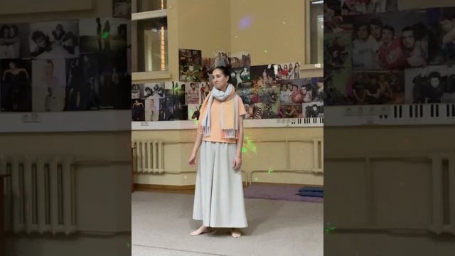 Стихотворение Мир состоит из гор. Г Табидзе, перевод Беллы Ахмадулиной