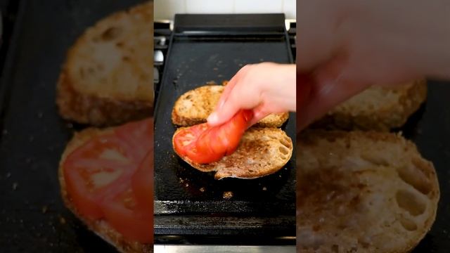 The Ultimate 5-Minute Caprese Sandwich / #recipevideos #sandwichrecipe #sandwich #caprese #lunch