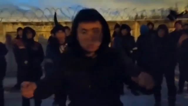 ROSSIYALARDA XOR BO'LGAN 1500 ТА МУСОФИРЛАР (САНГ-ПЕТЕРБУРГДА)ЁРДАМ КЕРАК....... смотреть онлайн