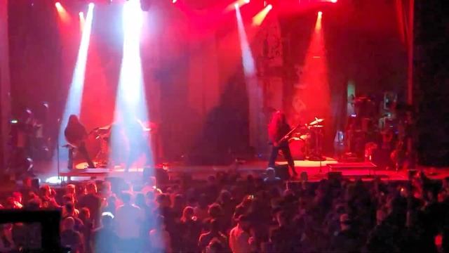 Ох...и на концерт мы попали....жесть!Покупали билеты на одних ,и ошиблись и попали на совсем других смотреть онлайн