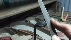 Клюкарза из подшипника для резьбы деревянной посуды.