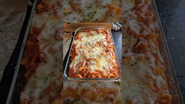 Запеканка из куриной пасты с дымными помидорами и курицей #shorts смотреть онлайн