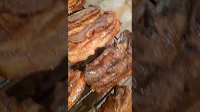 Как надо правильно коптить сало👍