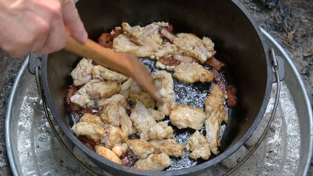 Chicken Pot Pie Recipe Camp Cast Iron Dutch Oven смотреть онлайн