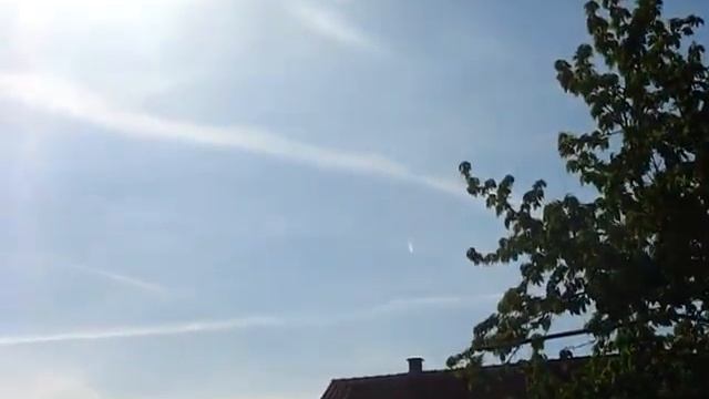 Hemijski tragovi Srbija - Beograd, 26.04.2011. ; Chemtrails Serbia - Belgrade смотреть онлайн