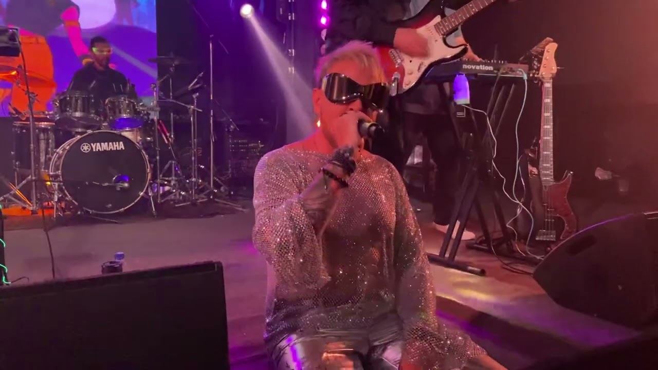 Alexis Skizar. Dirty Love. смотреть онлайн