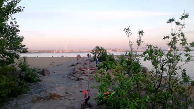 Молодёжим у Финского в Парке 300-летия💤 смотреть онлайн