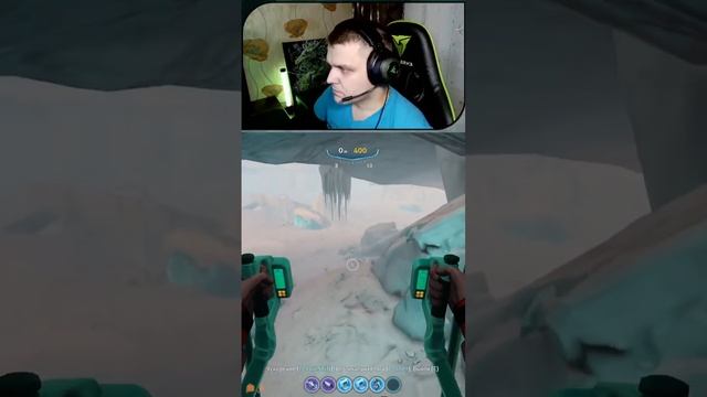 Ледяной червь вблизи страшно красив! | #subnautica #pashkapolter #iceworm #левиафан #червь