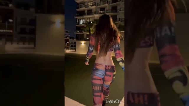 Красивая девушка смотреть онлайн