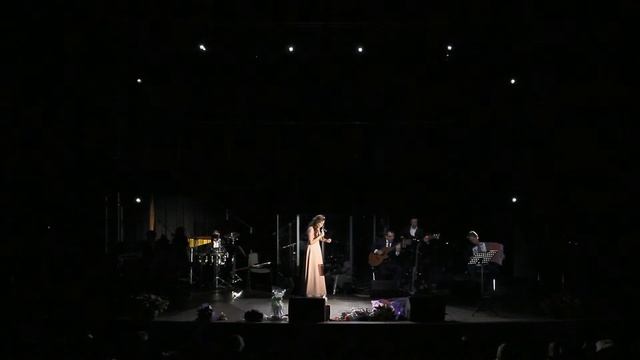 Алёна Петровская- На Мамаевом кургане тишина (муз. А. Пахмутова, сл.В. Боков) смотреть онлайн