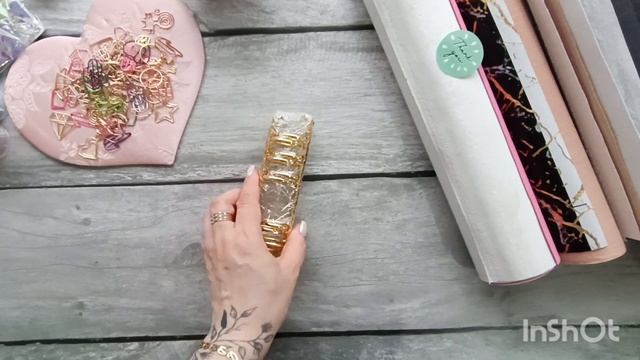 Обзор посылки от Маришки. Много кожзама, красивых ручек, скрепки, кольцевые механизмы и м.др. смотреть онлайн