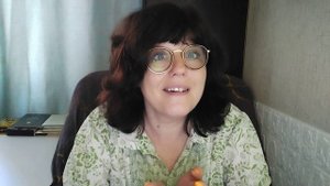 Сплетни про злейших подружек и обесценивание женщинами друг друга