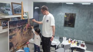 Пишем с дочерью ночной пейзаж акрилом на большом холсте.