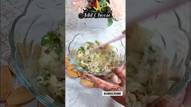 Chicken Cheese Tortilla Calzone Recipe#shorts #ytshorts #shortvideo #food #cheese #snacks #unique смотреть онлайн