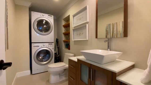 The Surf House in Hollywod Beach, Florida - Beach Vacation Rental at 300 Arizona Street смотреть онлайн