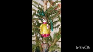 Советская посуда, коллекционные ёлочные игрушки у подруги.