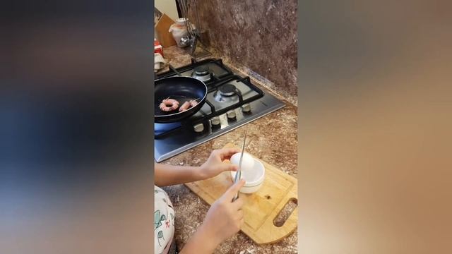 Breakfast for mom/Лиза готовит завтрак для мамочки смотреть онлайн
