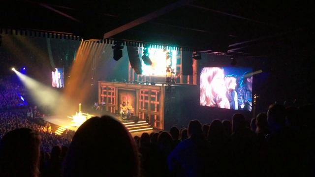 Throwback Thursday - Wrappers + Ketnetkroket + Sinterklaas -- LIVE (November 2017, Belgium) смотреть онлайн