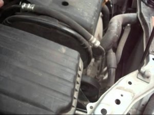 Lacetti DOHC 1.6 (удаление воздушного резонатора)