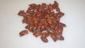 Миндальный орех в карамели