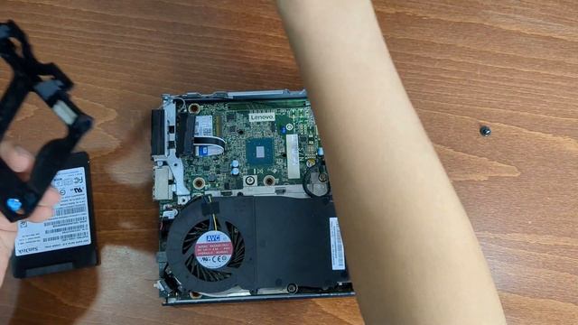 Lenovo ThinkCentre M710Q Tiny - Teardown and Upgrade SSD/RAM in 4K смотреть онлайн