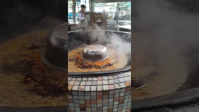 ИЗВЕСТНЫЙ PLOV ZENTR , Беш козон. Шахристанская. смотреть онлайн