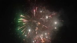 Новогодний фейерверк. С 2025 годом.