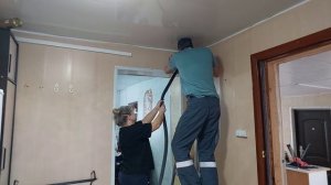 Дом на Юге. У нас четыре дня. Монтируем новую электропроводку.