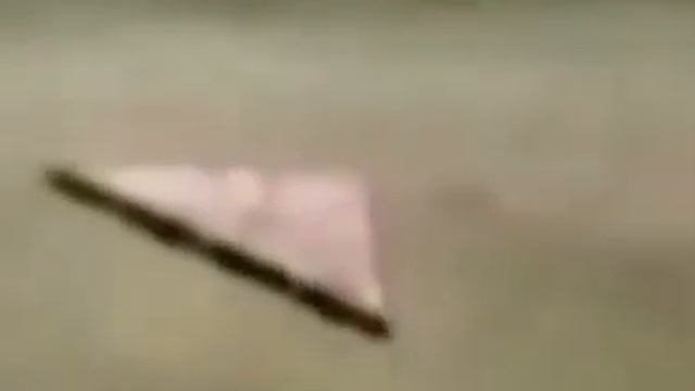 Треугольные корабли инопланетной гавани смотреть онлайн