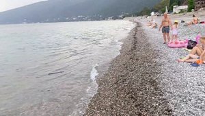 Гагра ,грязное море,15 июня ,вечер купаться нельзя