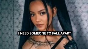 Build A Bitch - Bella Poarch (Músic Lyric)