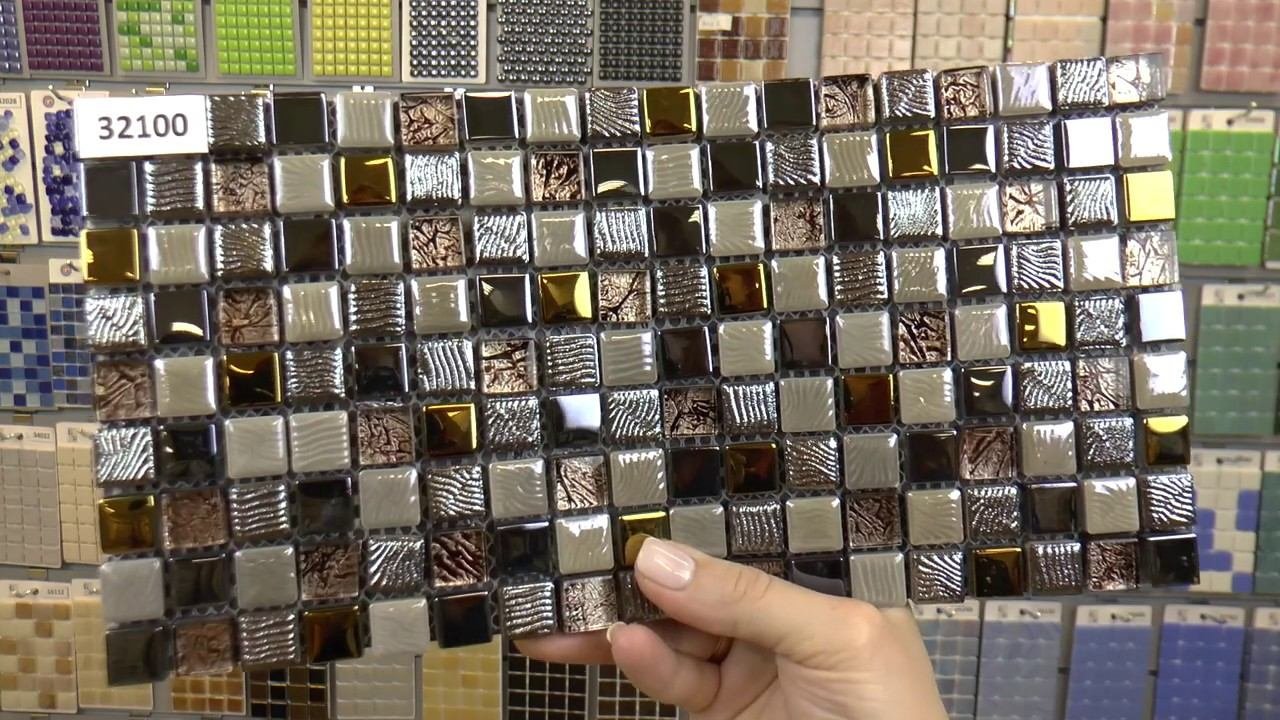 Коричневая мозаика из стекла и керамики