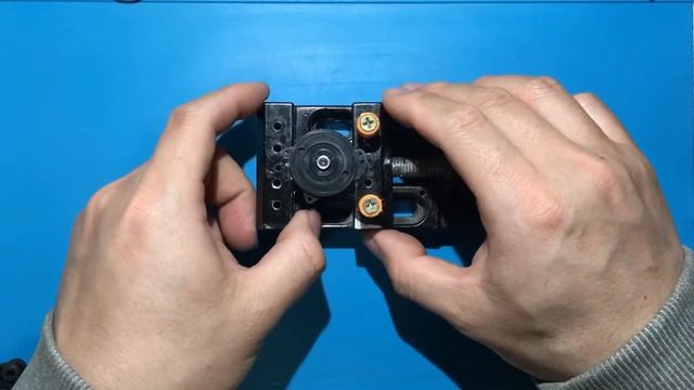 Sony D66 DT66 Replacing Spindle Motor (Loading and Unloading Method of Tray) Welcome to communicate смотреть онлайн