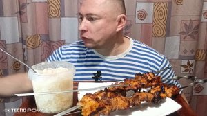 мукбанг/обжор/шашлык свиной,квашеная капуста/