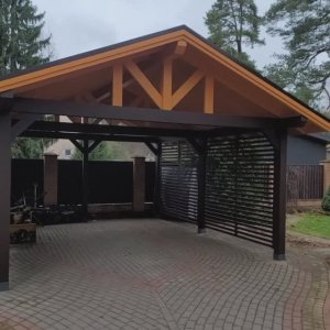 Деревянный навес