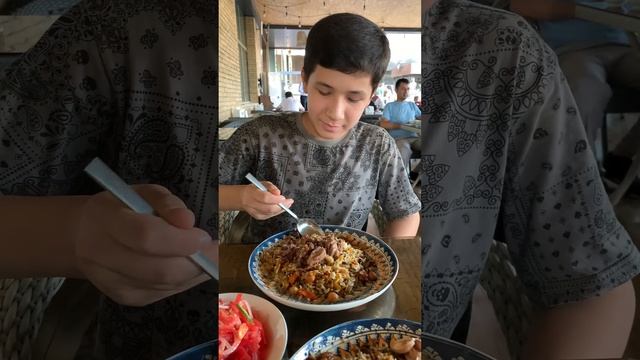 Центр плова в Ташкенте #shorts #tashkent #uzbekistan #food смотреть онлайн