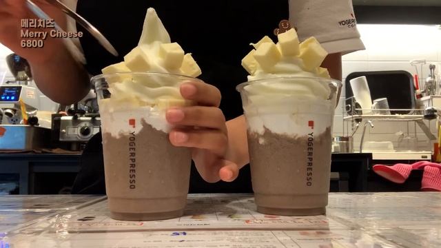 SUB)Cafe Vlog 🍑｜Strawberry Yogurt Smoothie｜cafe vlog｜Café Latte｜Brown Sugar Bubble Tea｜yogerpresso