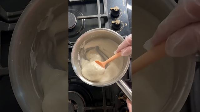 Веганский рулет с пудинговым кремом и шоколадной глазурью.  На скорую руку. Постный.