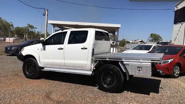 2005 Toyota Hilux SR Manual 4x4 Dual Cab Diesel смотреть онлайн