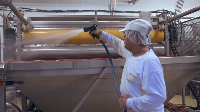 How Tomato Ketchup Is Made| Tomato Harvesting and Processing in Factory | #tomatoketchup смотреть онлайн